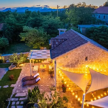 Rustical Olea بيت للعطل